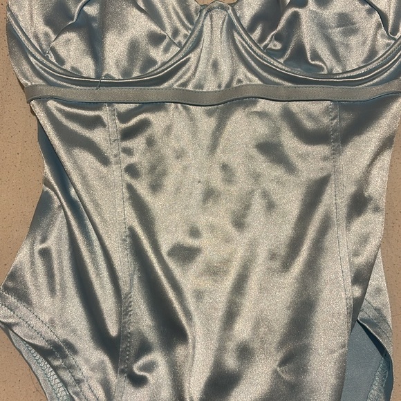 Satin corset tank - Picture 3 of 7